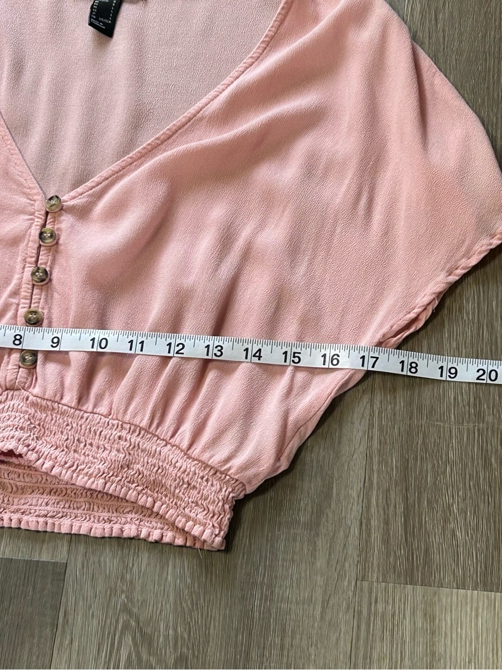 Forever 21 Soft Pink V-Neck Button Crop Blouse Size L - Picture 4 of 7